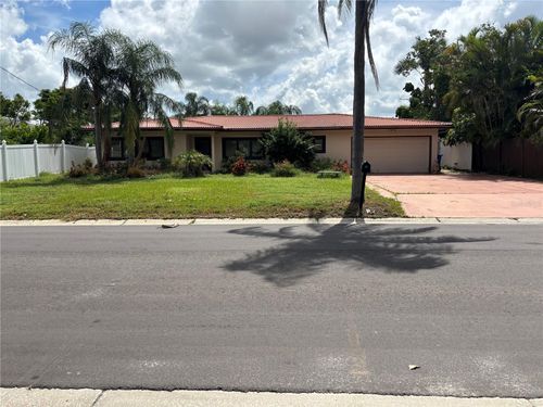 3945 E Eden Roc Cir, TAMPA, FL, 33634-7417 | Card Image