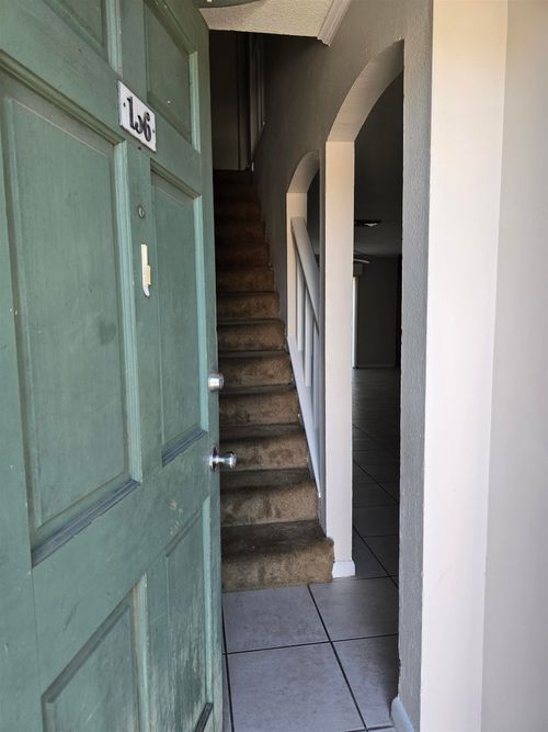 156-2325 W Pensacola St, TALLAHASSEE, FL, 32304-3086 | Card Image