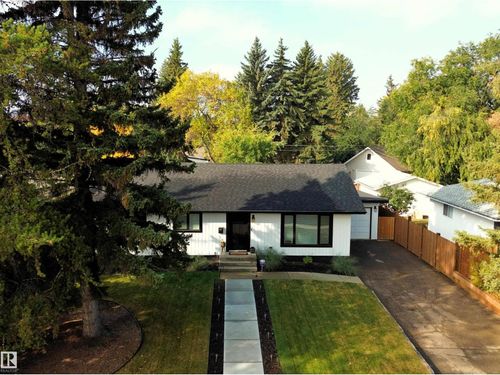 8604 142 St Nw, Edmonton, AB, T5R0M1 | Card Image