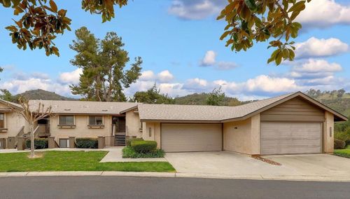 4121 Oak Island Ln, Fallbrook, CA, 92028-4910 | Card Image