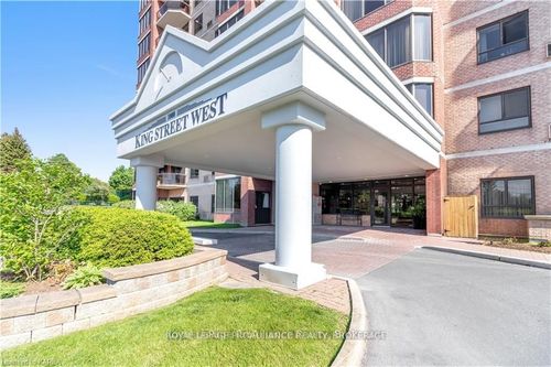 305-1000 King St W, Kingston, ON, K7M8H3 | Card Image