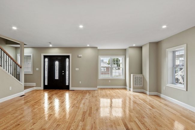 1 - 112 Sigourney St, Condo with 4 bedrooms, 3 bathrooms and 2 parking in Revere MA | Image 8