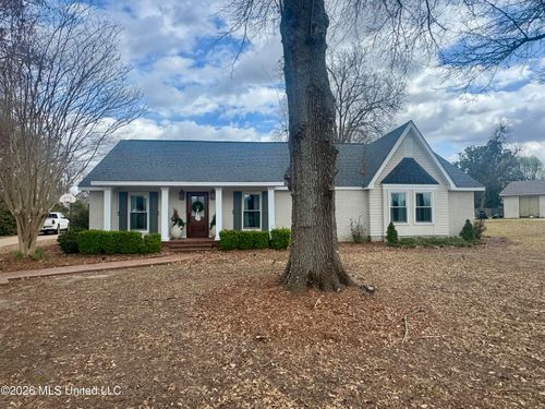202 Gayle Dr, Clarksdale, MS, 38614-9777 | Card Image