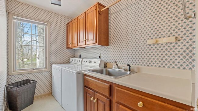 8215 Post Oak Ct, House other with 5 bedrooms, 3 bathrooms and null parking in Fort Wayne IN | Image 21