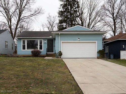 4838 N Sedgewick Rd, Lyndhurst, OH, 44124-1103 | Card Image