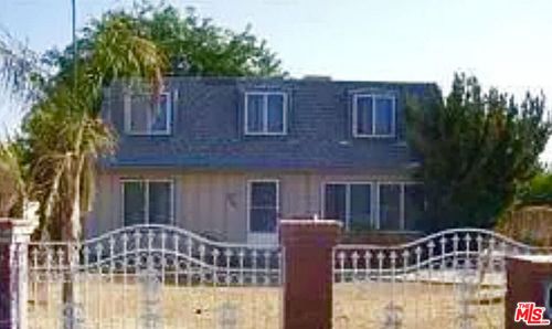 1761 E Crabtree Ave, Porterville, CA, 93257-5215 | Card Image