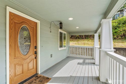 230 Haussler Rd, Kelso, WA, 98626-3011 | Card Image