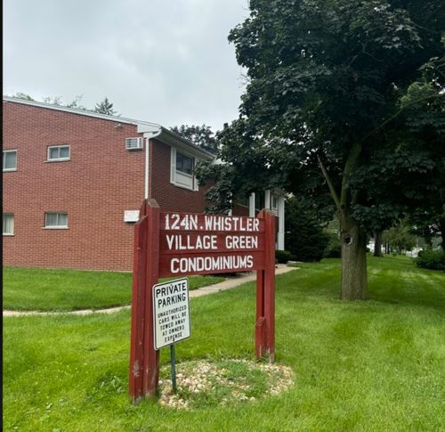 c4-124 N Whistler C4 Avenue, Freeport, IL, 61032 | Card Image