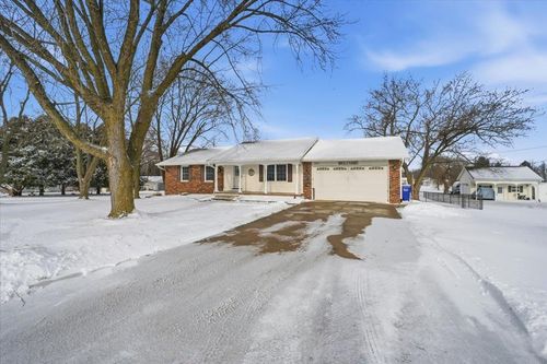 1203 1st St Ne, Oelwein, IA, 50662-1927 | Card Image