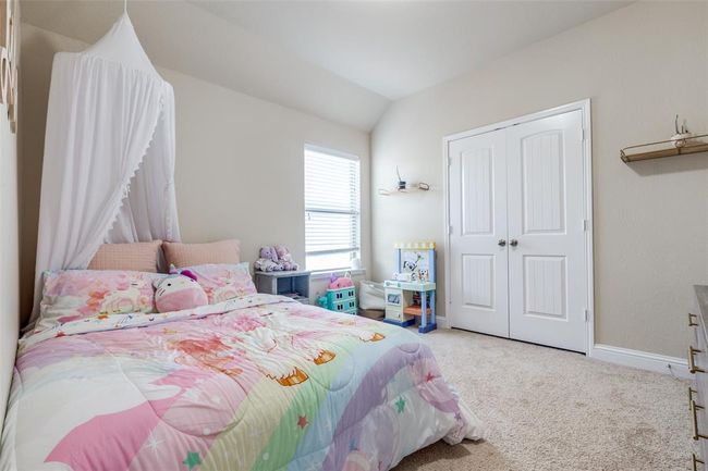 Upstairs Bedroom | Image 25