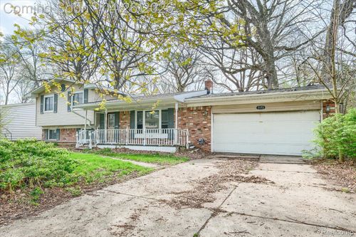 1173 Pickwick Pl, Flint, MI, 48507-3737 | Card Image