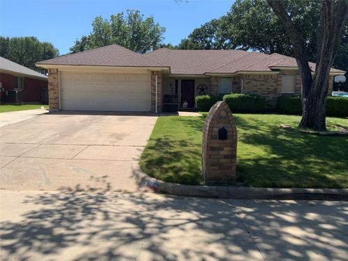 603 Ruth Dr, Kennedale, TX, 76060-2628 | Card Image