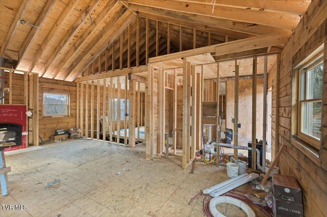 452 Ray Simerly Rd, House other with 3 bedrooms, 2 bathrooms and null parking in Hampton TN | Image 6