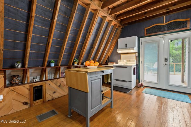 Kitchen | Image 11