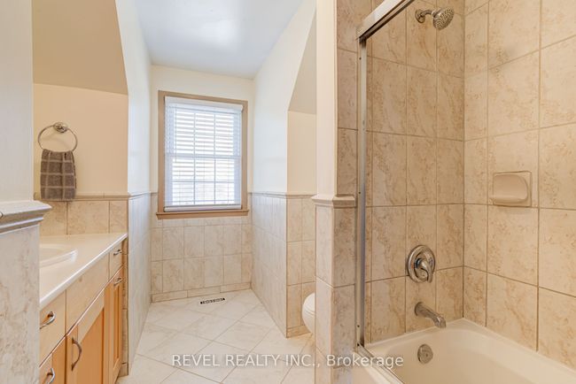 524 Fergo Ave, House attached with 4 bedrooms, 3 bathrooms and 2 parking in Mississauga ON | Image 26