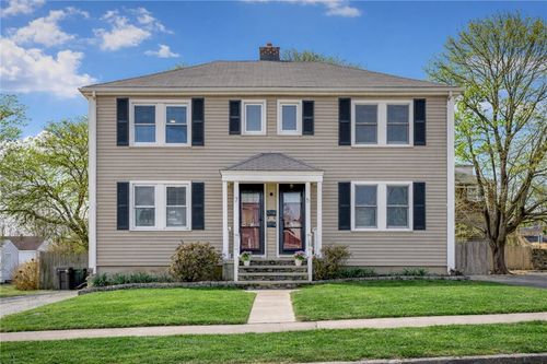 5 Shangri La Ln, Middletown, RI, 02842-5437 | Card Image