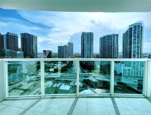 2307-31 Se 5th St, Miami, FL, 33131-2503 | Card Image