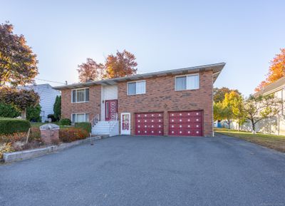 901 Washington Avenue Extension, House other with 3 bedrooms, 2 bathrooms and null parking in Waterbury CT | Image 1