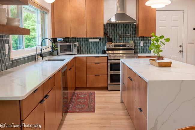 Kitchen/Dining Area | Image 6