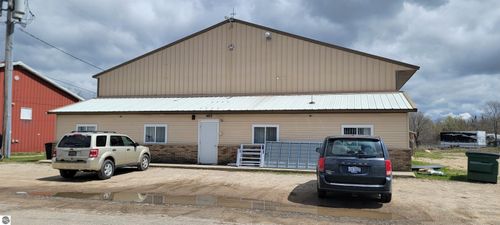 403 Pine St, Kalkaska, MI, 49646-8232 | Card Image