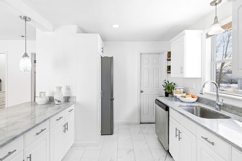 51 Sterling Rd, Brockton, MA, 02302-3341 | Card Image