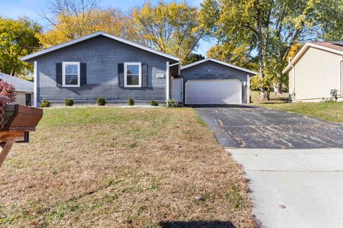 5716 Whispering Way, Loves Park, IL, 61111-7643 | Card Image