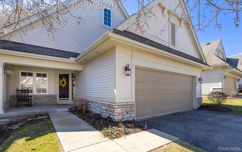 8171 Timber Trl, White Lake, MI, 48386-3597 | Card Image