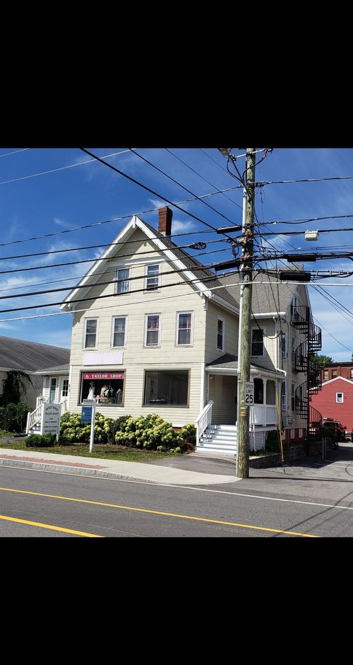 821 Islington St, Portsmouth, NH, 03801-2112 | Card Image