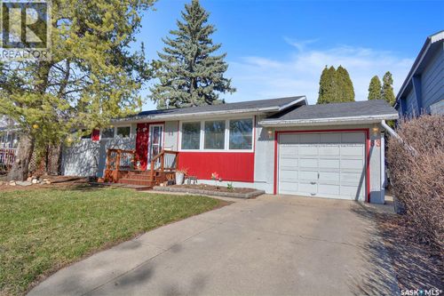 63 Spinks Dr, Saskatoon, SK, S7H3X1 | Card Image