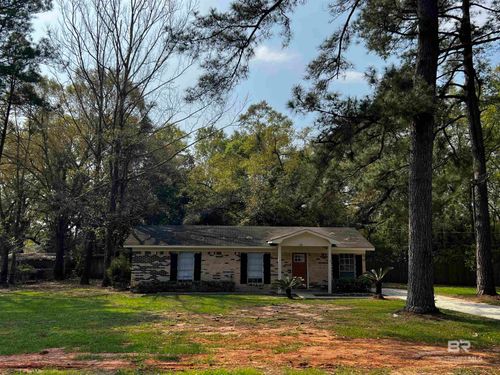 1318 Oak Street, Daphne, AL, 36526-4105 | Card Image