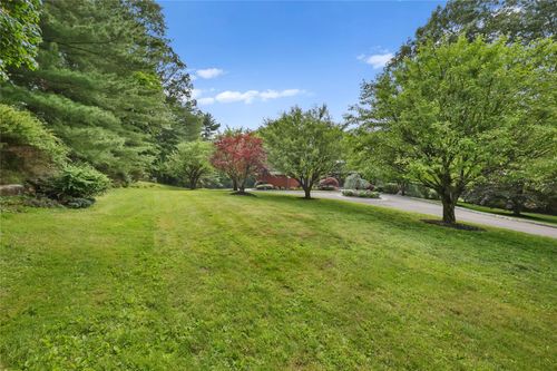 94 Hirst Rd, Briarcliff Manor, NY, 10510-2501 | Card Image
