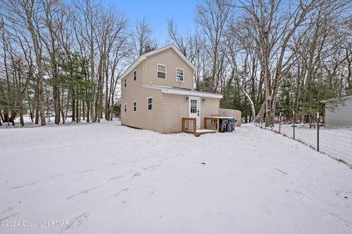 4124 Low Ridge Road, Pocono Summit, PA, 18346 | Card Image