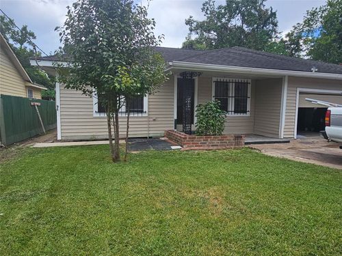 1940 Roxella St, Houston, TX, 77093-5208 | Card Image