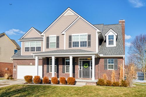 102-551 Fairways Ln, Chelsea, MI, 48118-2124 | Card Image