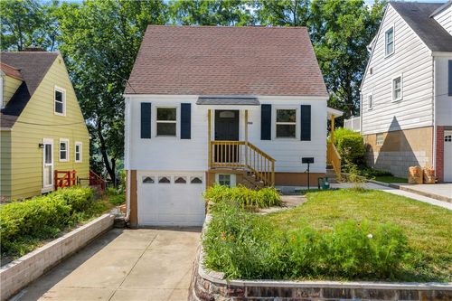704 Crysler St, Brookline, PA, 15226-1307 | Card Image