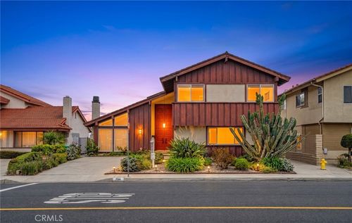 704 Crest Vista Dr, Monterey Park, CA, 91754-3748 | Card Image