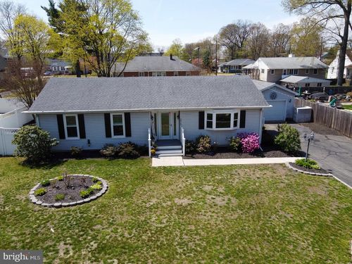 375 Bennet St, ROEBLING, NJ, 08554-1803 | Card Image
