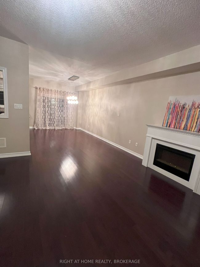 60 Zachary Pl, House attached with 4 bedrooms, 3 bathrooms and 2 parking in Vaughan ON | Image 9