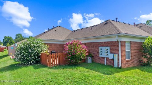 7708 Stovall Pl, Louisville, KY, 40228-1564 | Card Image