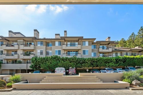 apt-4d-400 Deer Valley Rd, San Rafael, CA, 94903-5520 | Card Image