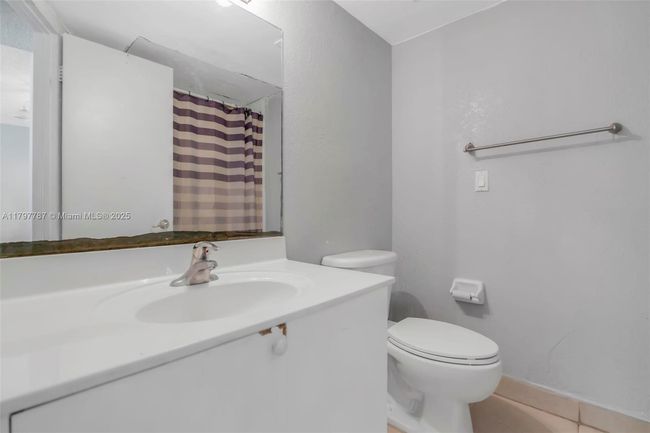 APT-115 - 4235 N University Dr, Condo with 2 bedrooms, 2 bathrooms and null parking in Sunrise FL | Image 9