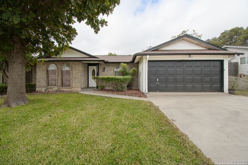 12605 Moss Hollow St, Live Oak, TX, 78233-2726 | Card Image