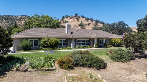 16657 Thomas Dr, Springville, CA, 93265-9346 | Card Image