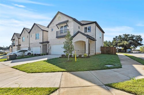 124 Homes Dr, Grand Prairie, TX, 75050 | Card Image
