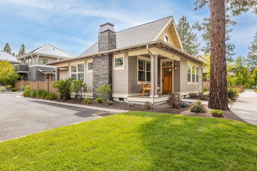 2555 Nw Shields Dr, Bend, OR, 97703-6714 | Card Image