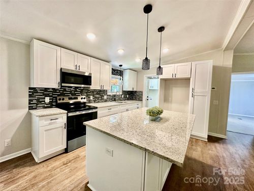 208 James Dr, Cleveland, NC, 27013-9646 | Card Image