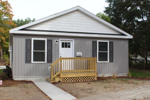 608 Jackson Ave, Muskegon, MI, 49442 | Card Image