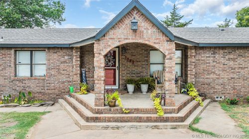 1204 N Pine, Waurika, OK, 73573 | Card Image