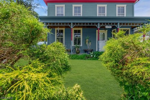 135 Main St, Hampton, NJ, 08827-2775 | Card Image