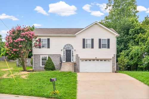 1114 Gunpoint Dr, Clarksville, TN, 37042-6775 | Card Image